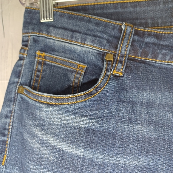 Kut from the Kloth Slouchy Boyfriend  Women's Blue Jeans - Picture 9 of 16